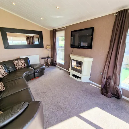 Benarty 11 With Private Hot Tub - Fife - Loch Leven - Lomond Hills - Pet Friendly Vila Kelty Exterior foto