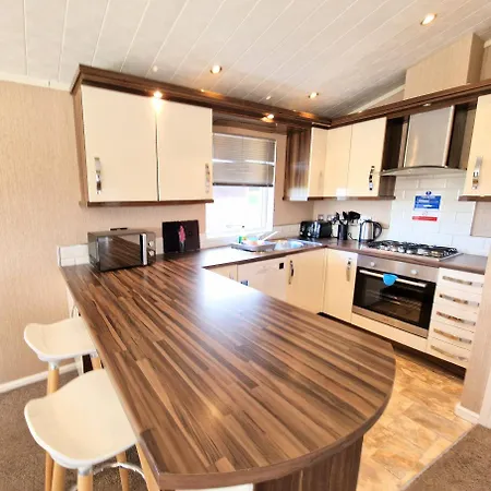 Benarty 11 With Private Hot Tub - Fife - Loch Leven - Lomond Hills - Pet Friendly Vila Kelty Exterior foto
