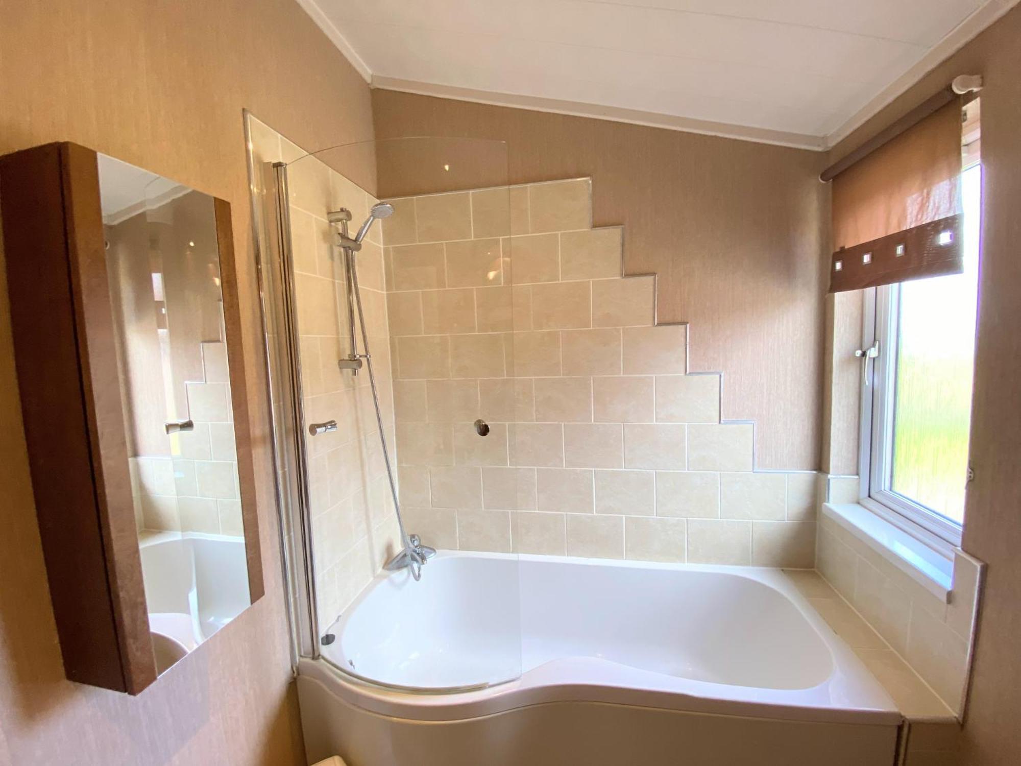 Chalet Benarty 11 With Private Hot Tub - Fife - Loch Leven - Lomond Hills - Pet Friendly